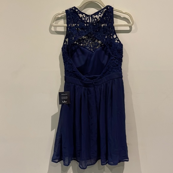 NWT Lulu’s navy blue mini dress with lace details - Picture 2 of 4